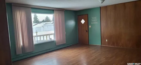 Oxbow, SK S0C 2B0,608 Boscurvis AVENUE