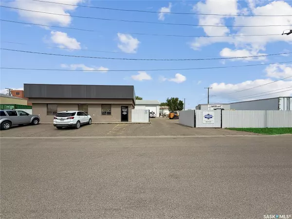 37 5th AVENUE NW, Swift Current, SK S9H 4T4