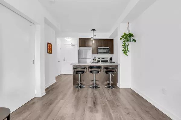 Lincoln, ON L3J 2J3,5055 Greenlane RD #208