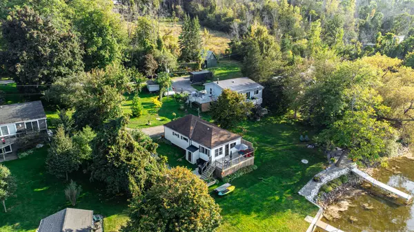 96 Bishop LN, Prince Edward County, ON K0K 1A0