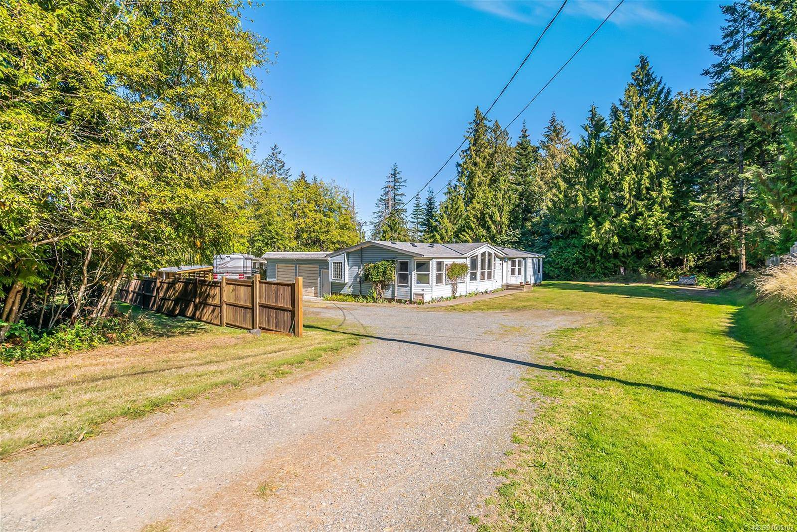 1122 Popham Rd, Parksville, BC V9T 2T3