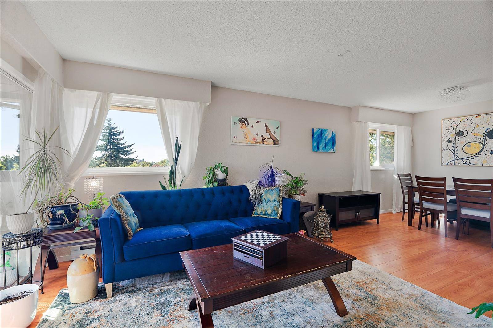 Victoria, BC V8T 2C1,1525 Hillside Ave #416