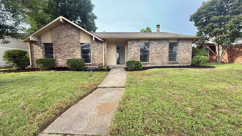 Rowlett, TX 75088,8902 Linda Vista Drive