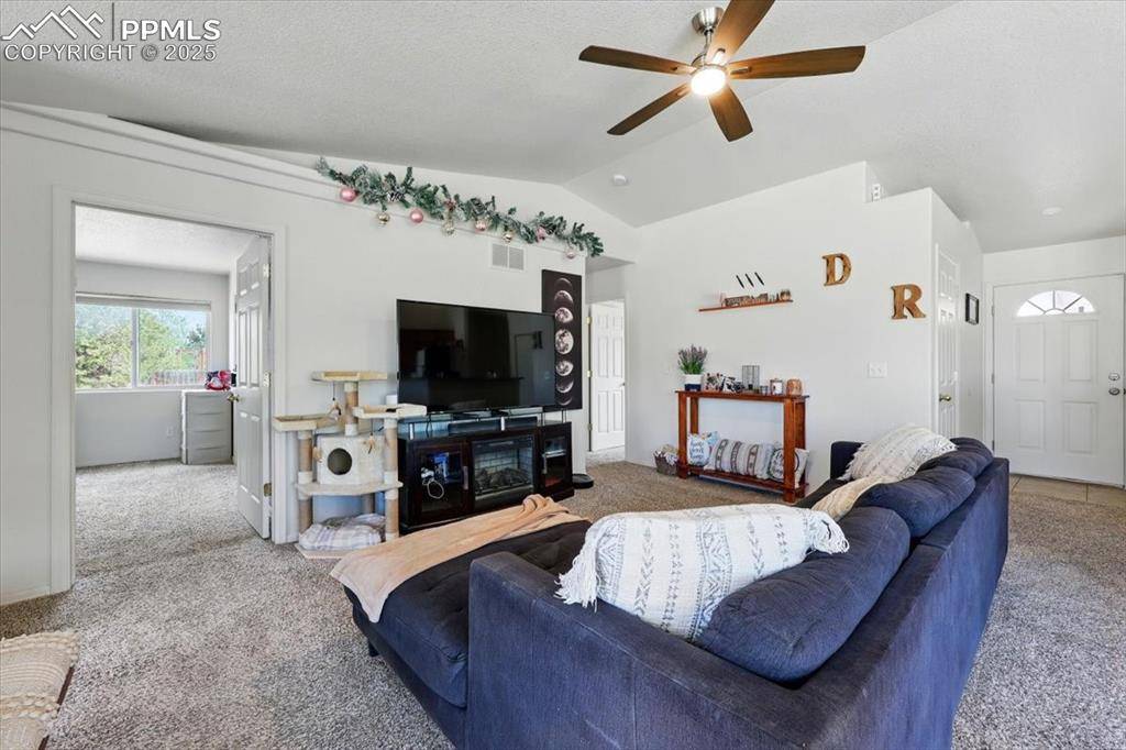 Pueblo, CO 81007,321 S Maher DR