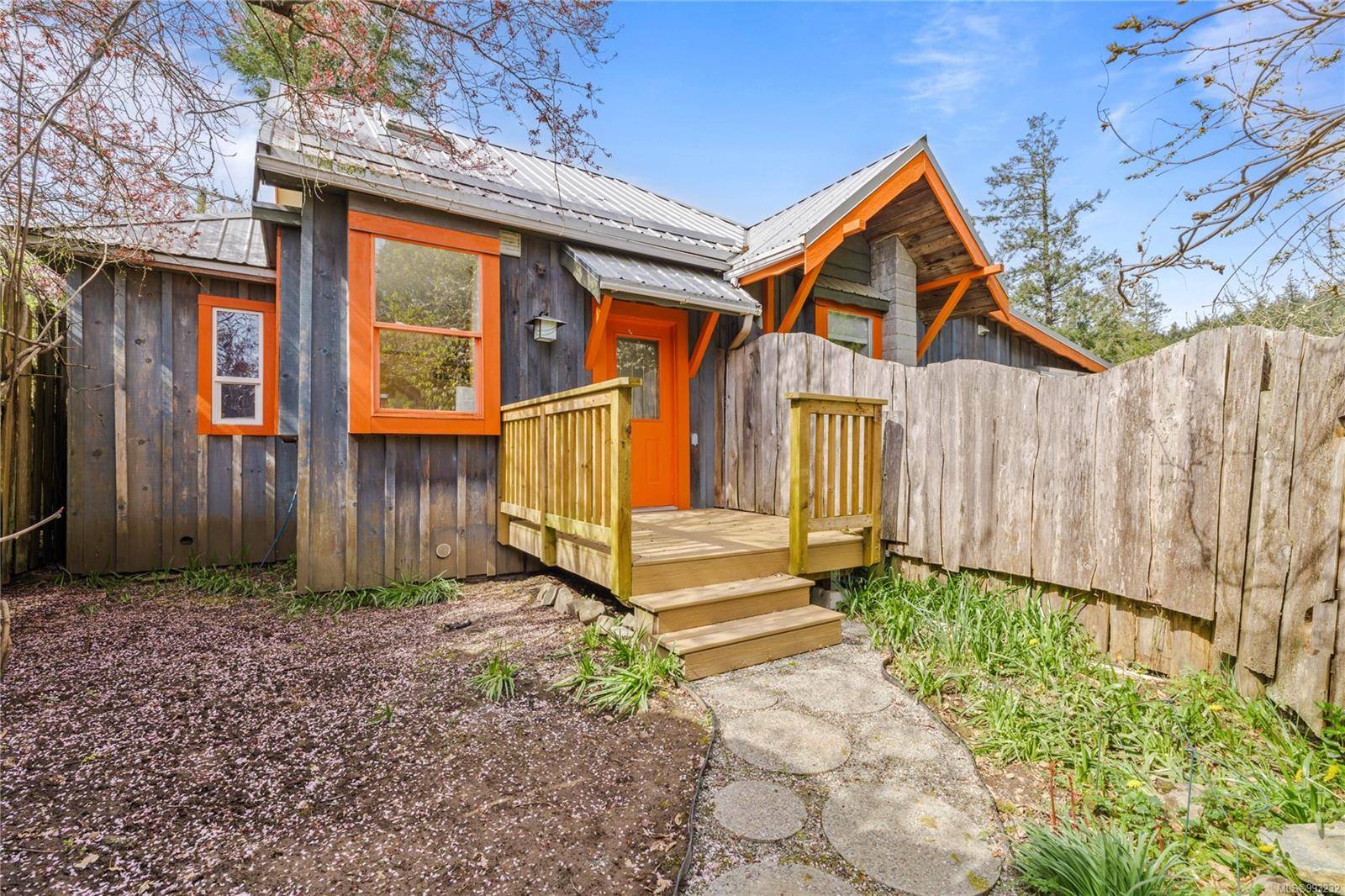 Salt Spring, BC V8K 1Z7,2151 Fulford-Ganges Rd