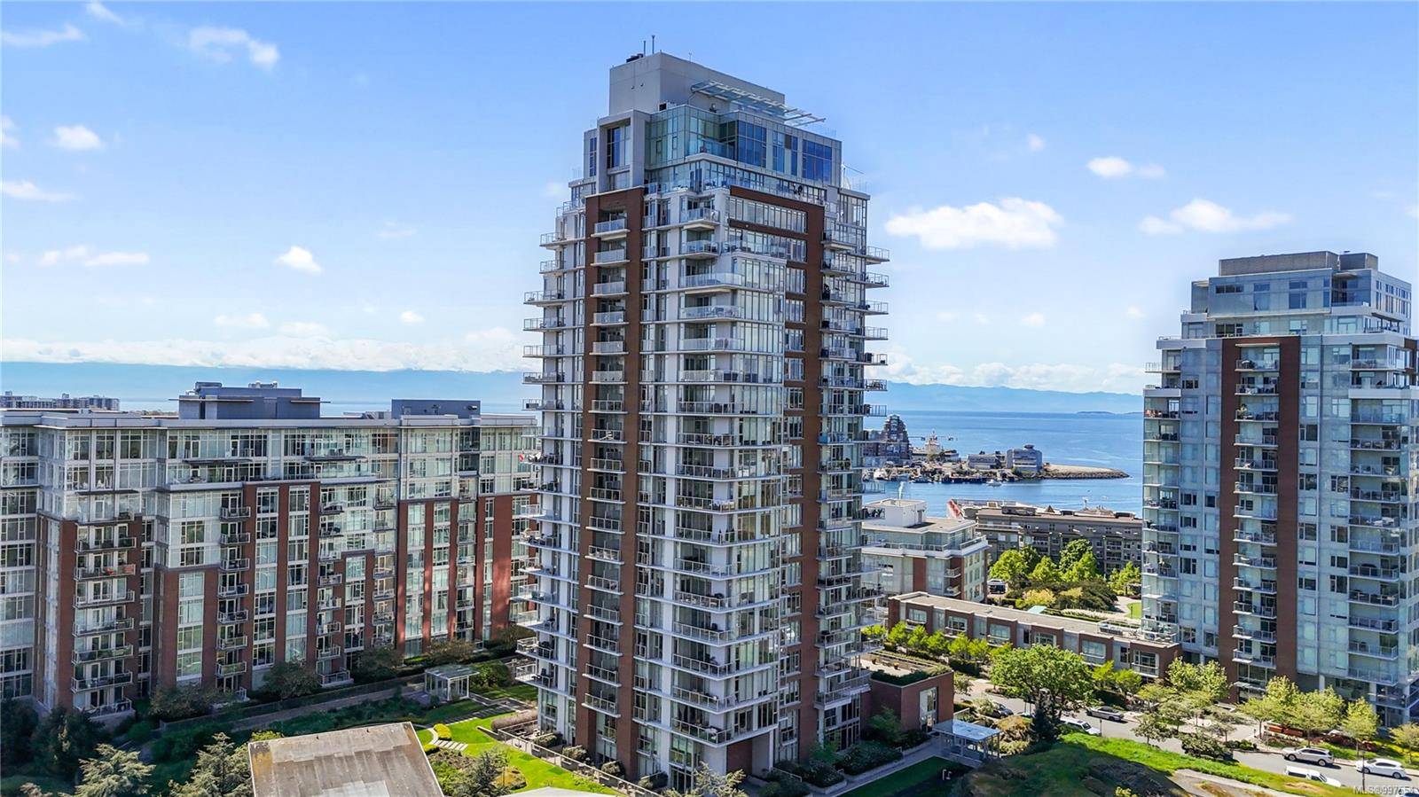 83 Saghalie Rd #705, Victoria, BC V9A 0E7