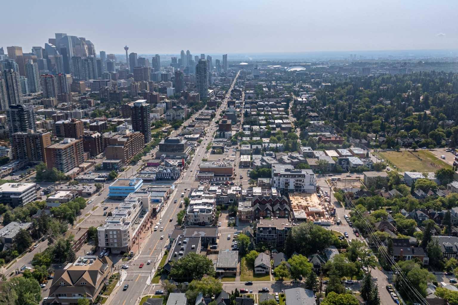 Calgary, AB T2T 3W6,1812 14A ST SW