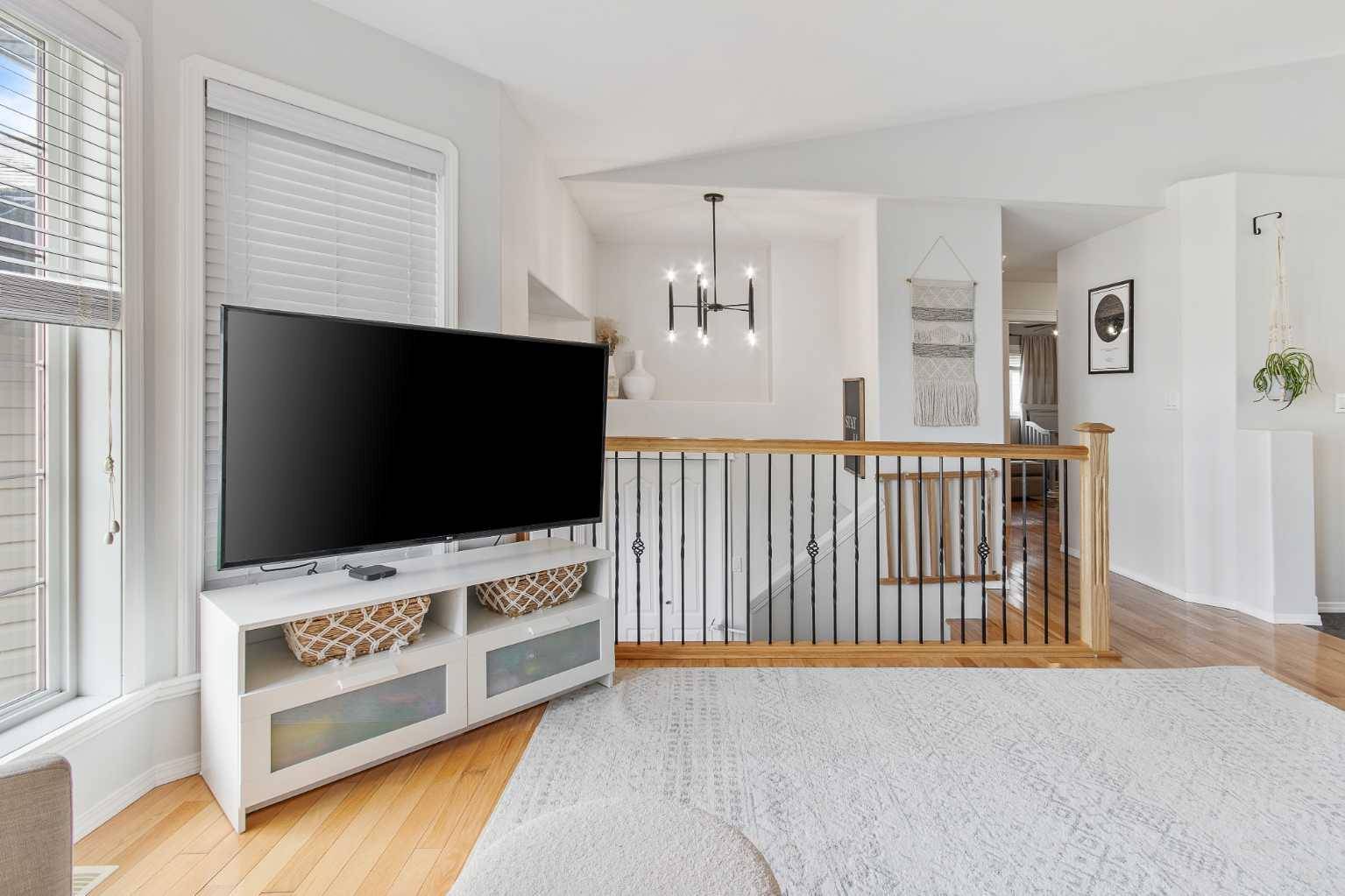 Lloydminster, AB T9V3J6,6001B 21 ST