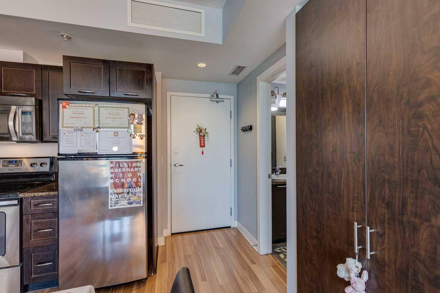 Calgary, AB T2L 2J9,3820 Brentwood RD Northwest #1711