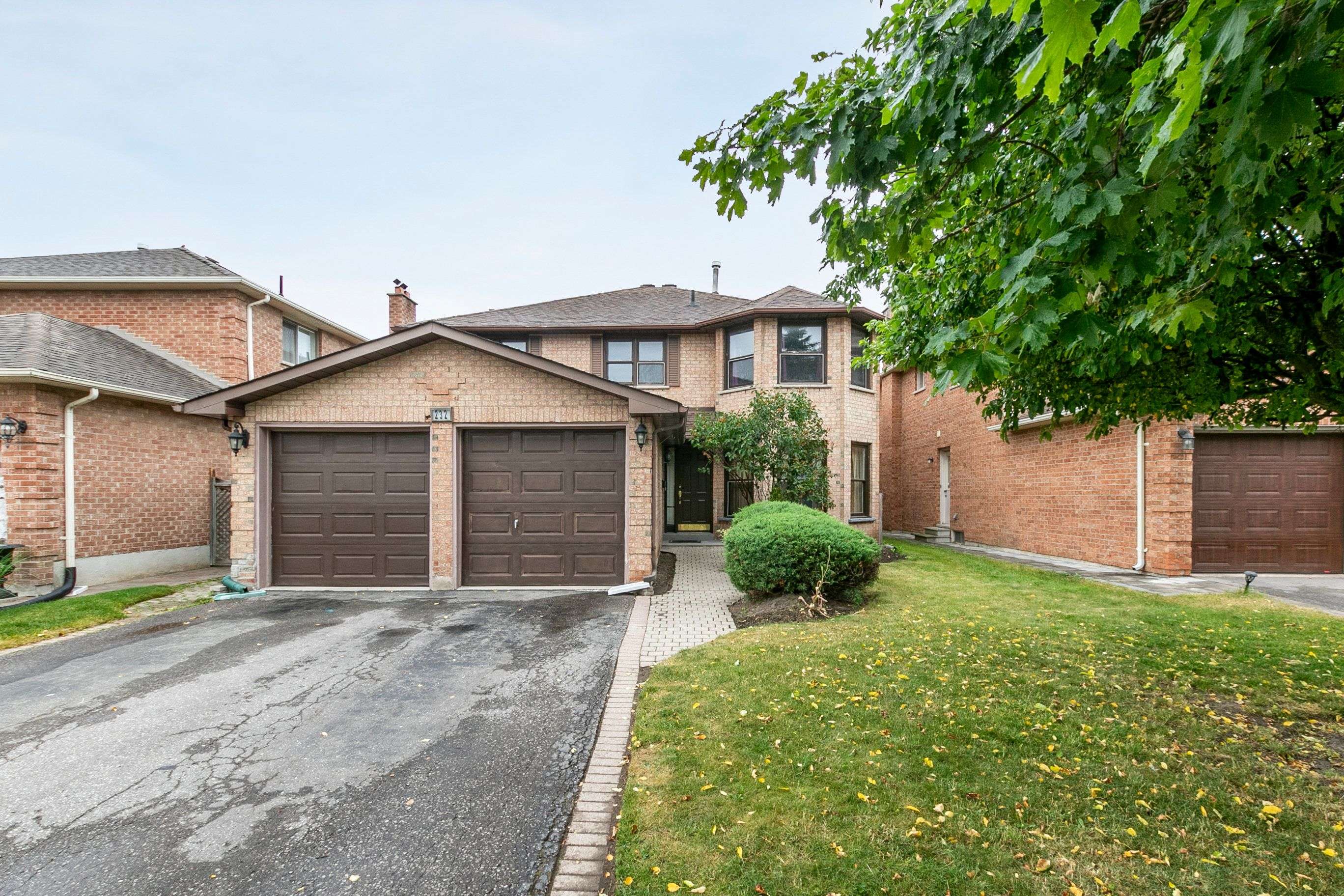 232 Hoover DR,  Pickering,  ON L1V 6B7