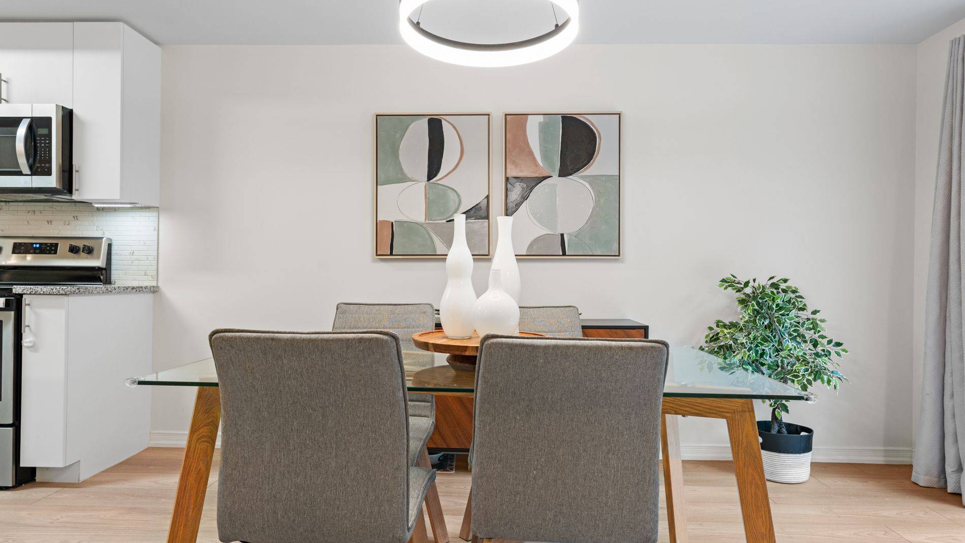 Toronto E11, ON M1B 5R7,8835 Sheppard AVE E #112