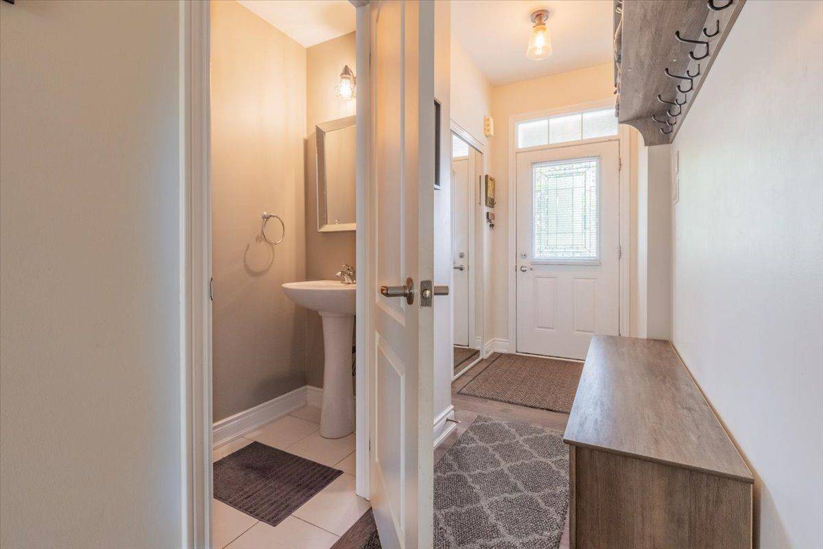 Newmarket, ON L3X 0A4,692 Wendy Culbert CRES