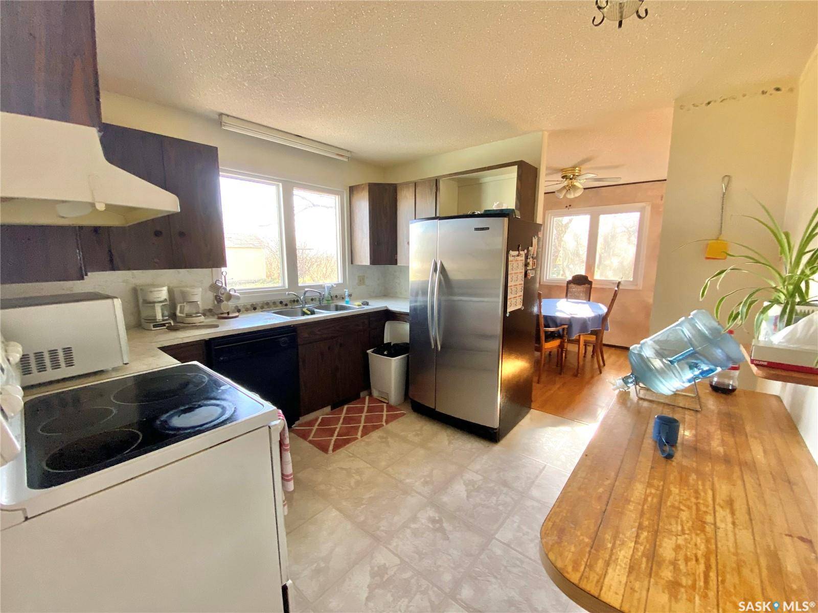 Frontier, SK S0N 0W0,209 3RD AVENUE W