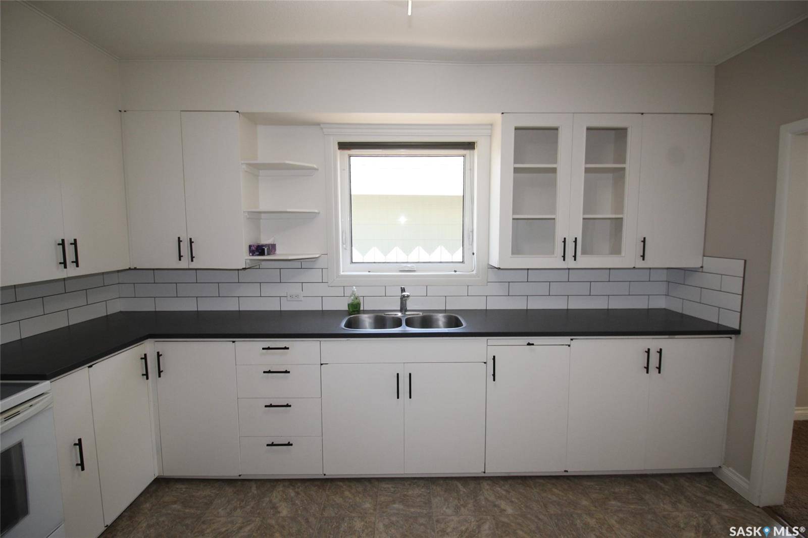 Shaunavon, SK S0N 2M0,588 3rd STREET E