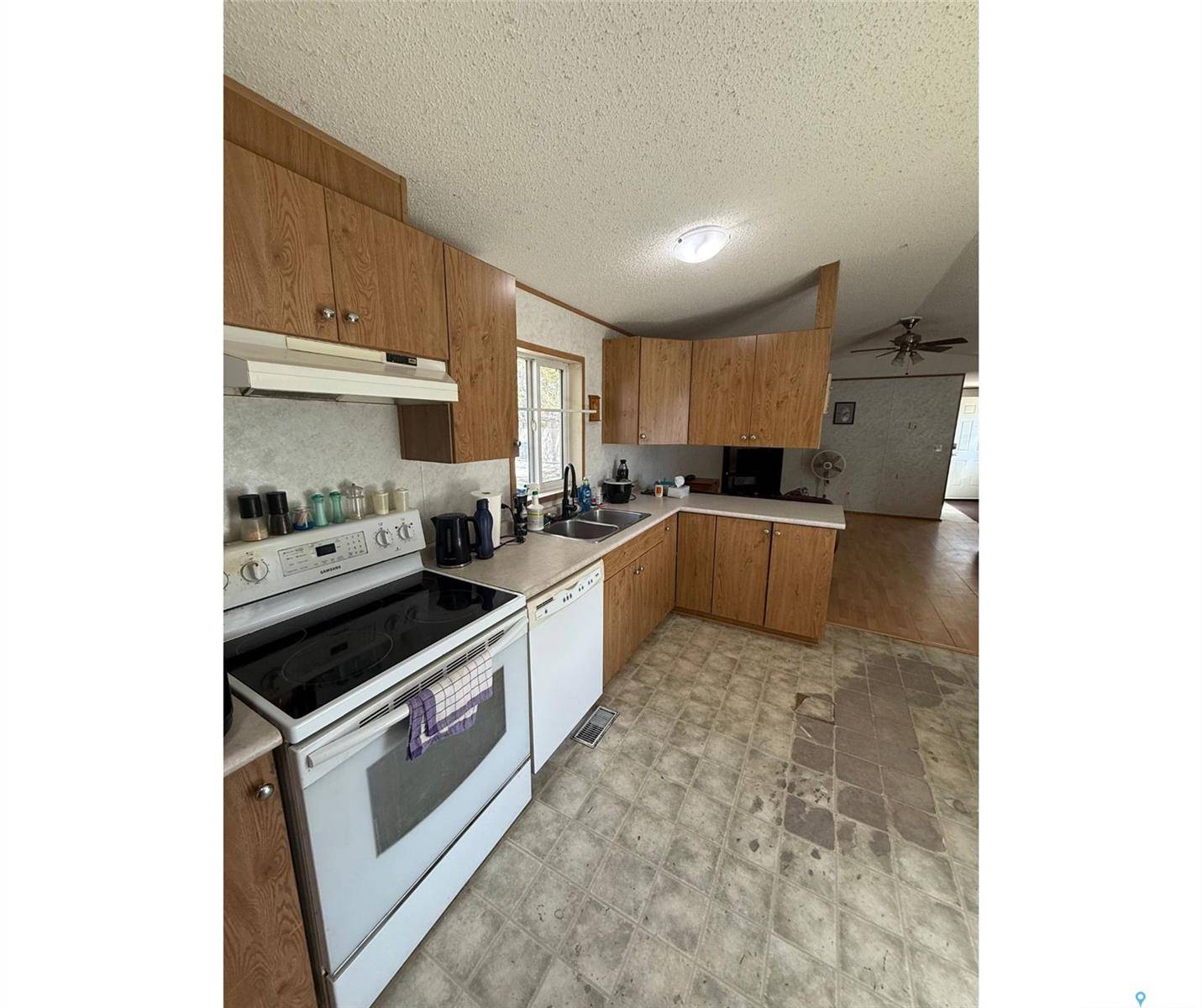 Maidstone, SK S0M 1M0,210 5th AVENUE W