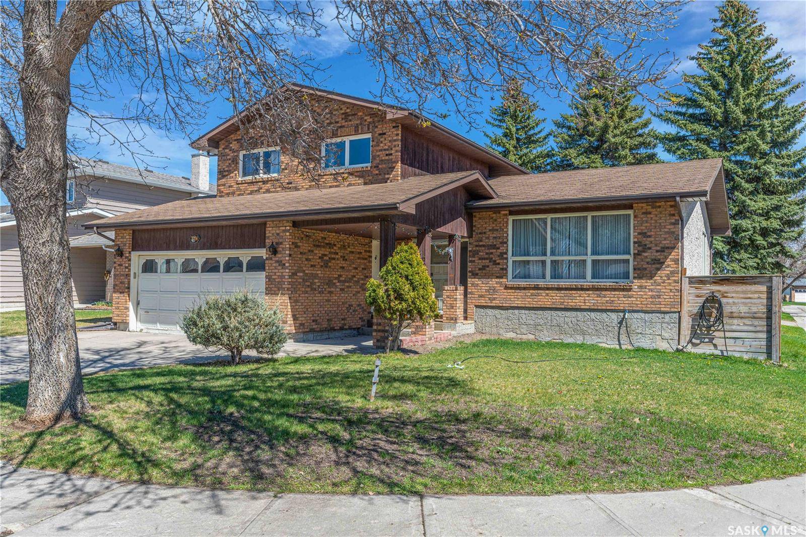 Regina, SK S4V 0P9,2014 Styles CRESCENT E
