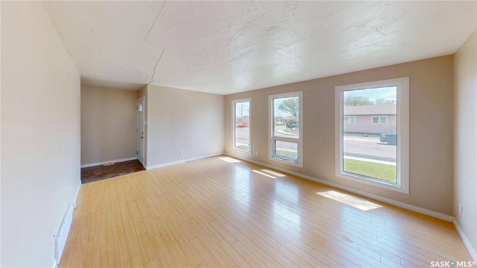 Regina, SK S4N 5K6,34 Hatton CRESCENT