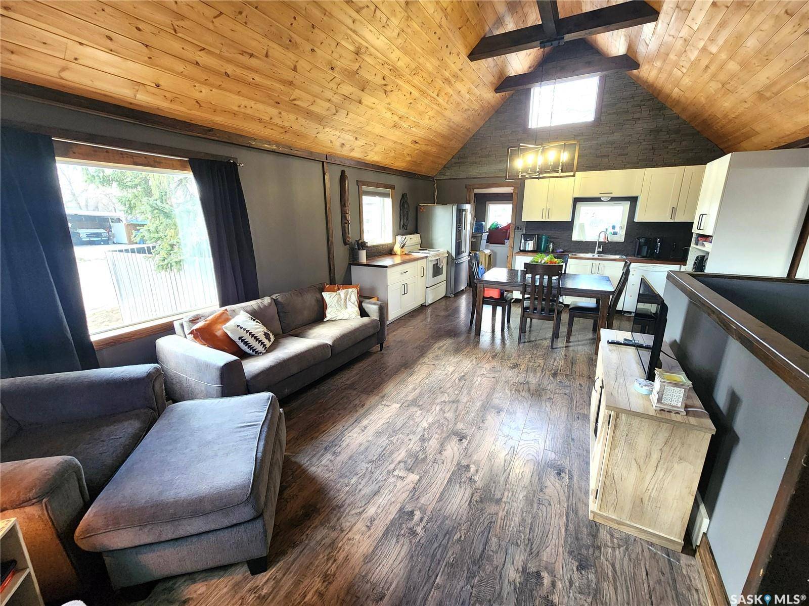 Estevan, SK S4A 0K2,317 2nd STREET