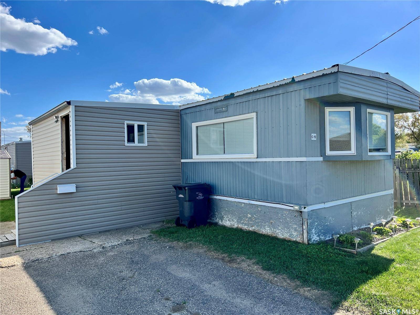 73 Robert STREET W #C-12, Swift Current, SK S9H 3S8