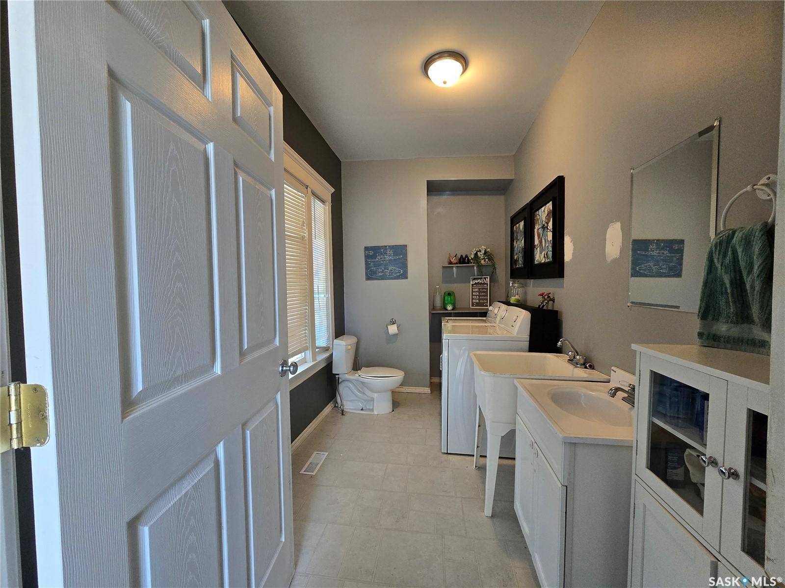 Weyburn, SK S4H 1E7,118 9th STREET