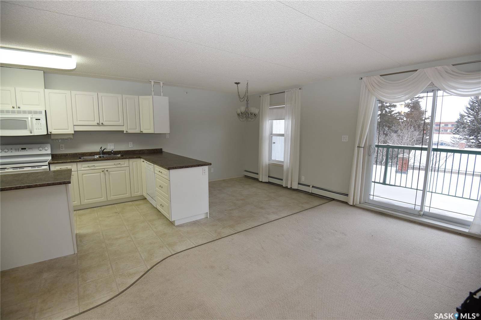 Nipawin, SK S0E 1E0,215 1st STREET E #308