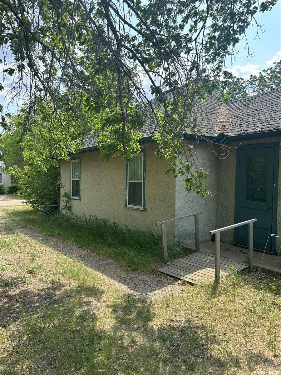 107 1st AVENUE W, Parkside, SK S0J 2A0