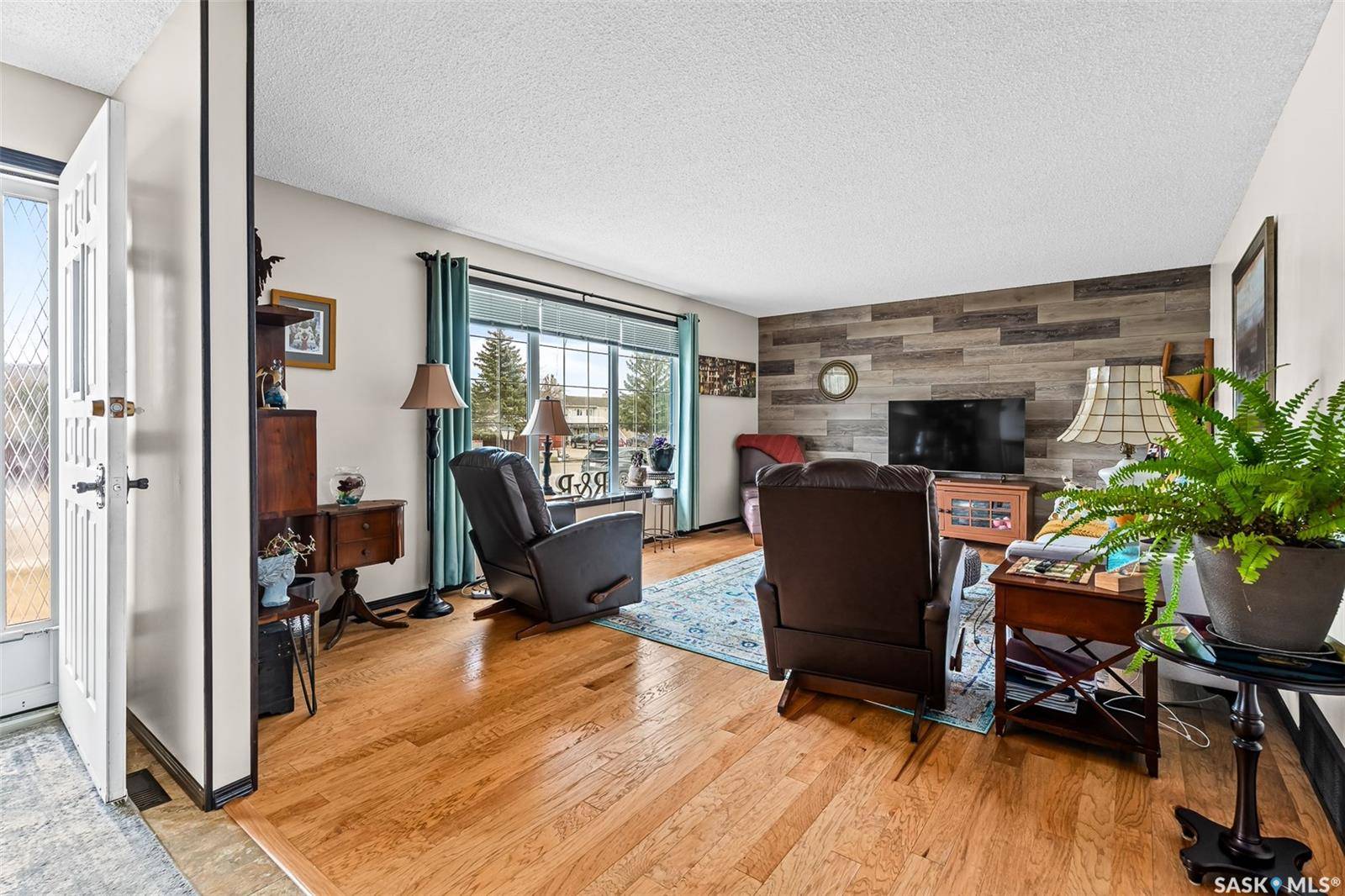 Moose Jaw, SK S6J 1E2,90 Wood Lily DRIVE
