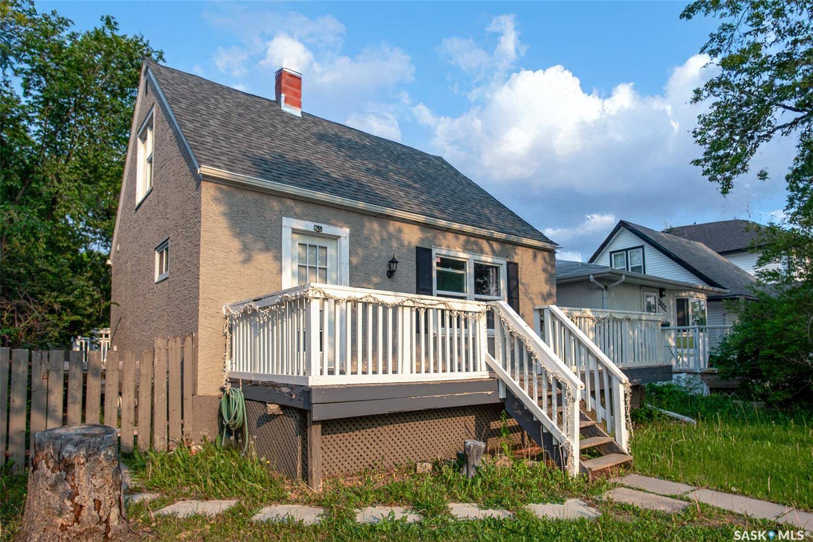 2261 wascana STREET, Regina, SK S4T 4K3