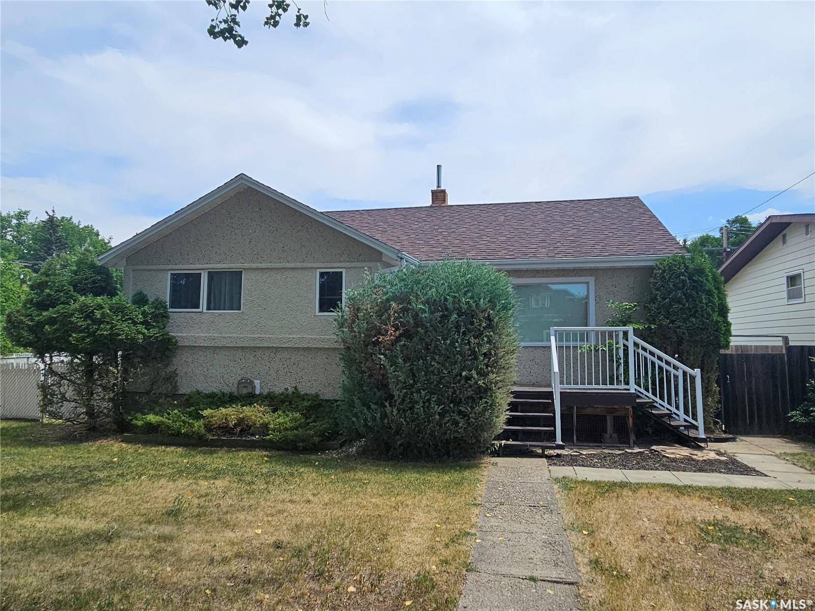 308 Cypress STREET, Maple Creek, SK S0N 1N0