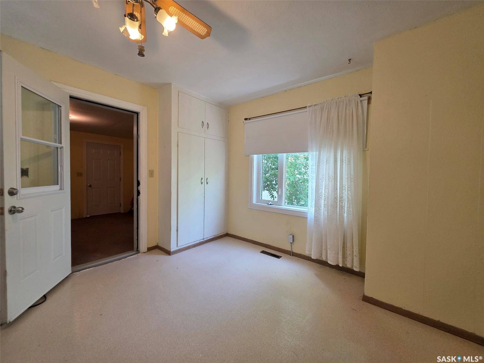 Ponteix, SK S0N 1Z0,137 3rd STREET W