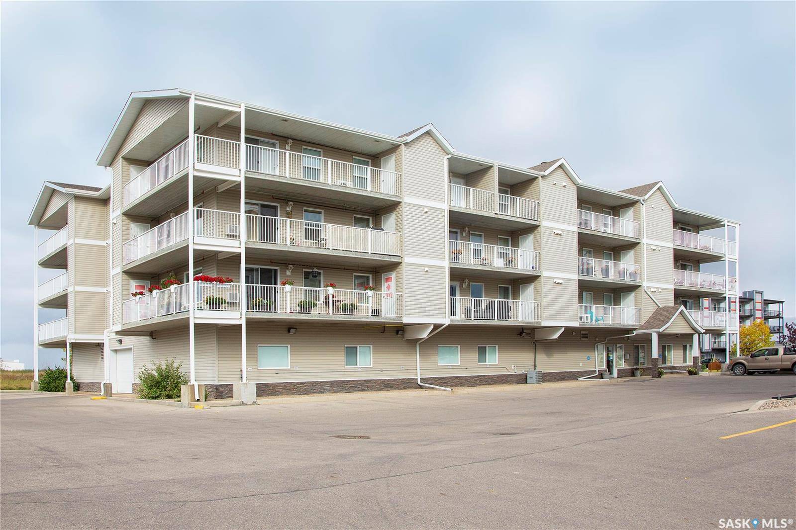 2781 Woodbridge DRIVE #304, Prince Albert, SK S6V 3Z9