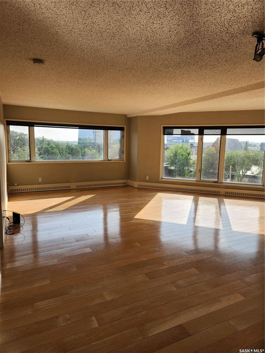 424 Spadina CRESCENT E #570, Saskatoon, SK S7K 6X7