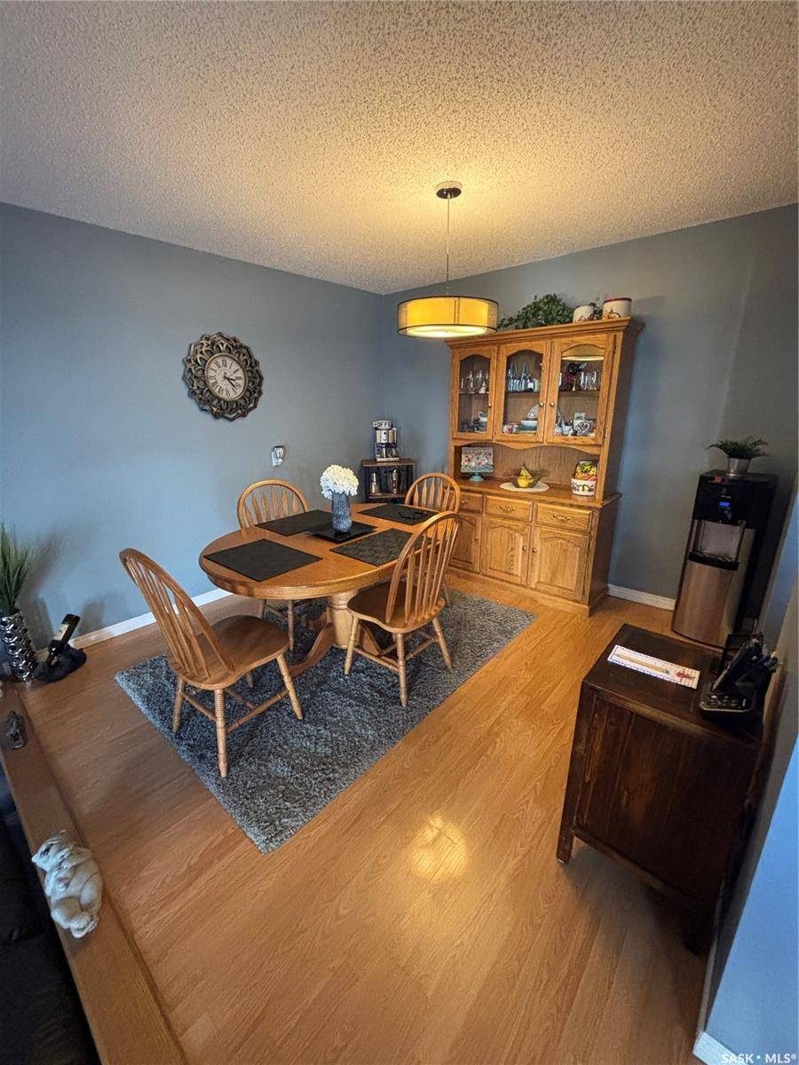 Regina, SK S4T 7P4,5044 10th AVENUE