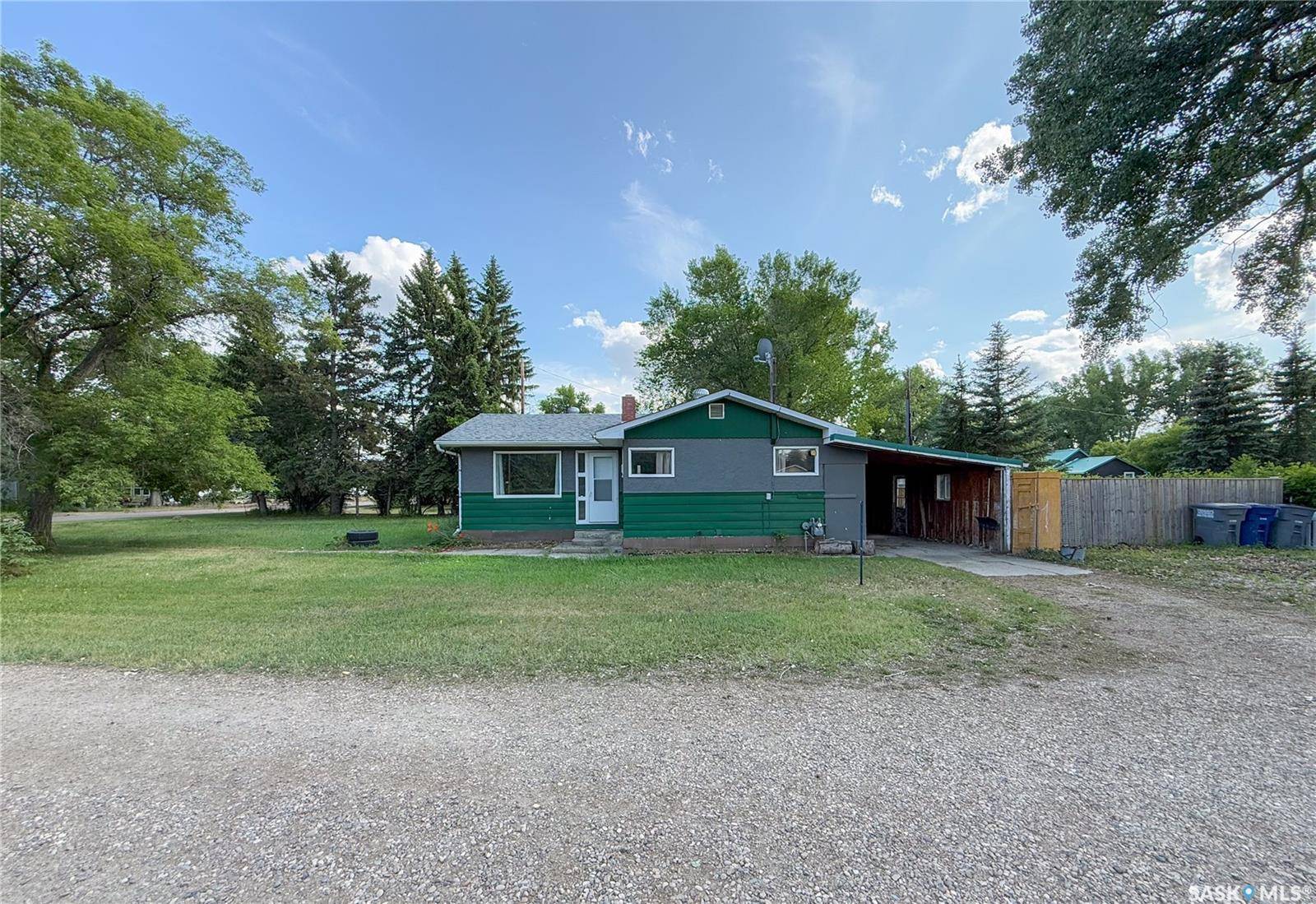 Eastend, SK S0N 1T0,306 Clay STREET