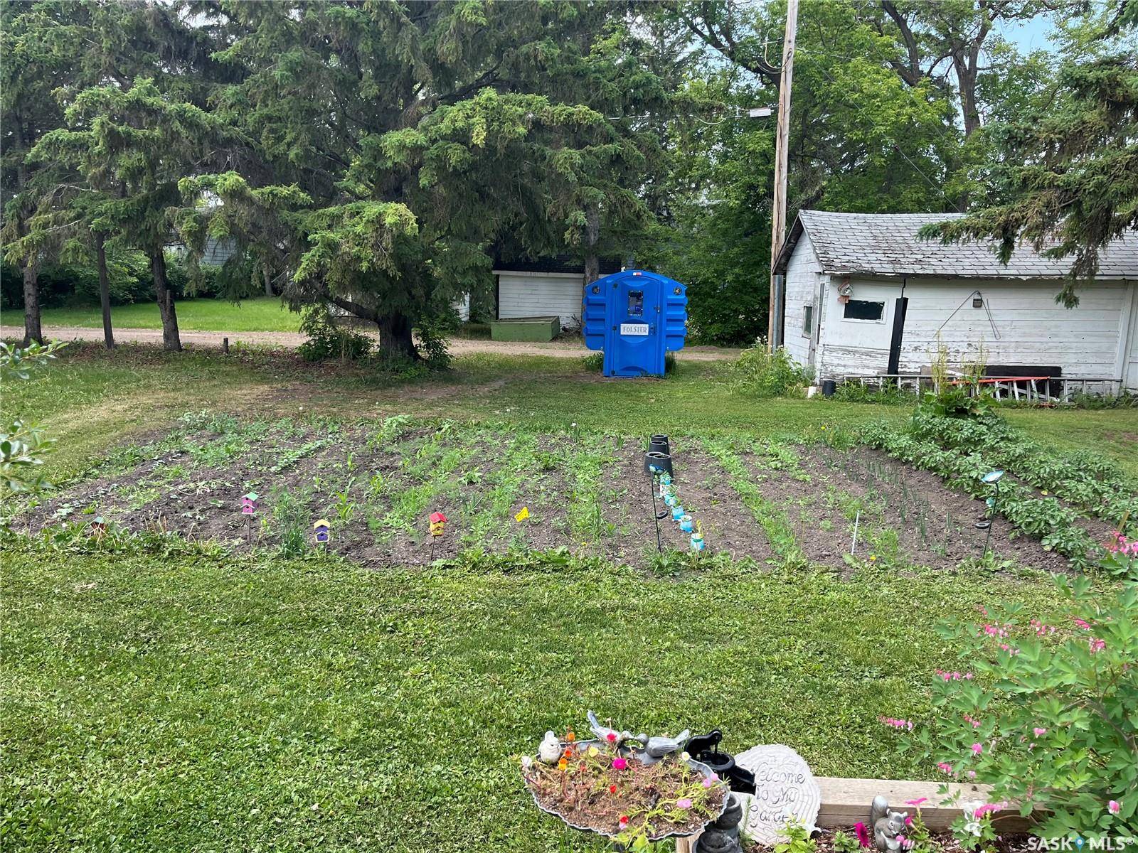 Wadena, SK S0A 4J0,237 2nd STREET NW