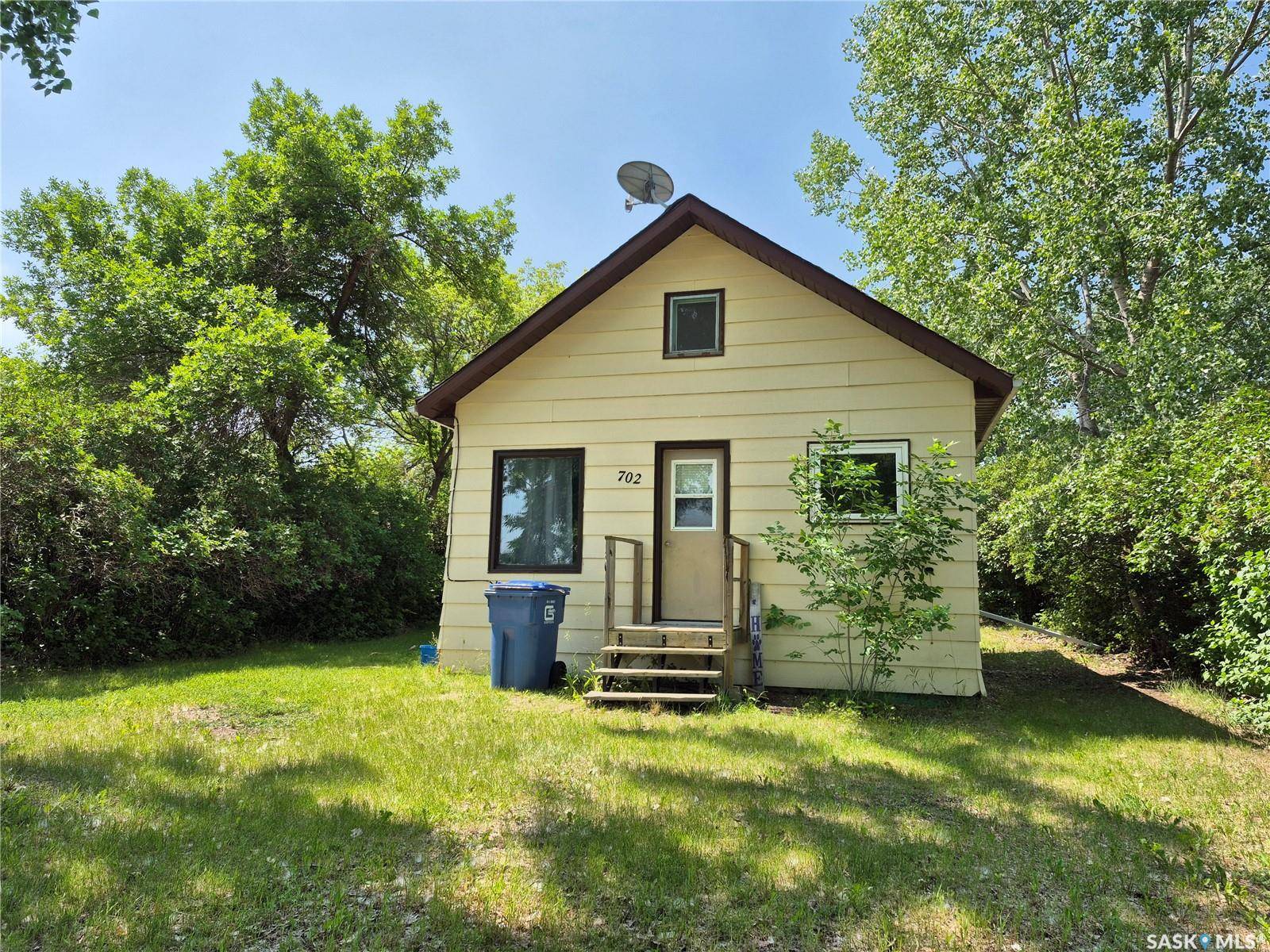 702 Healy AVENUE, Radville, SK S0C 2G0