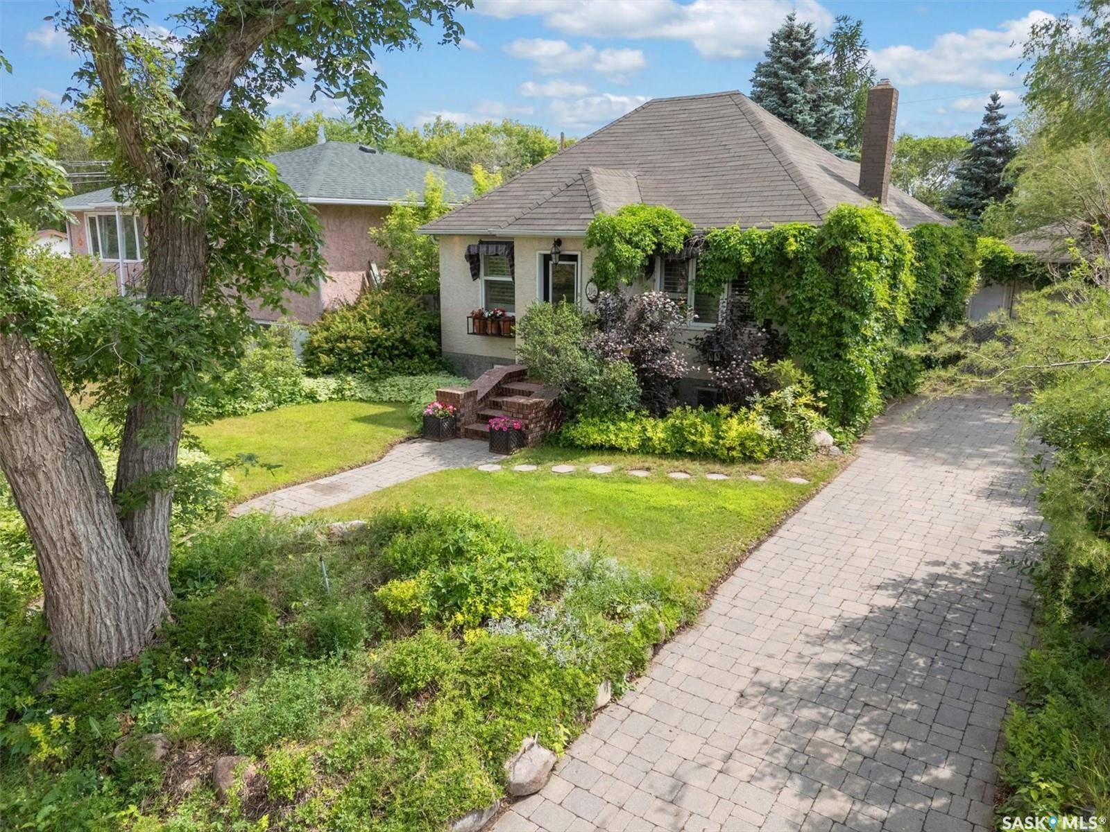 Saskatoon, SK S7M 3E5,316 V AVENUE S