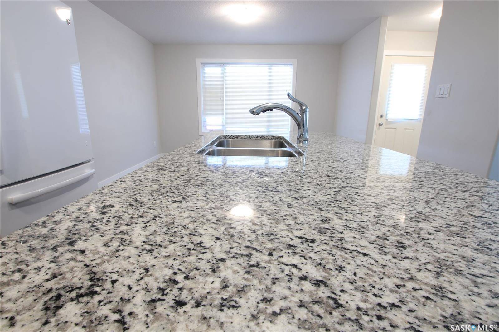 Regina, SK S4R 4H9,374 Wascana STREET
