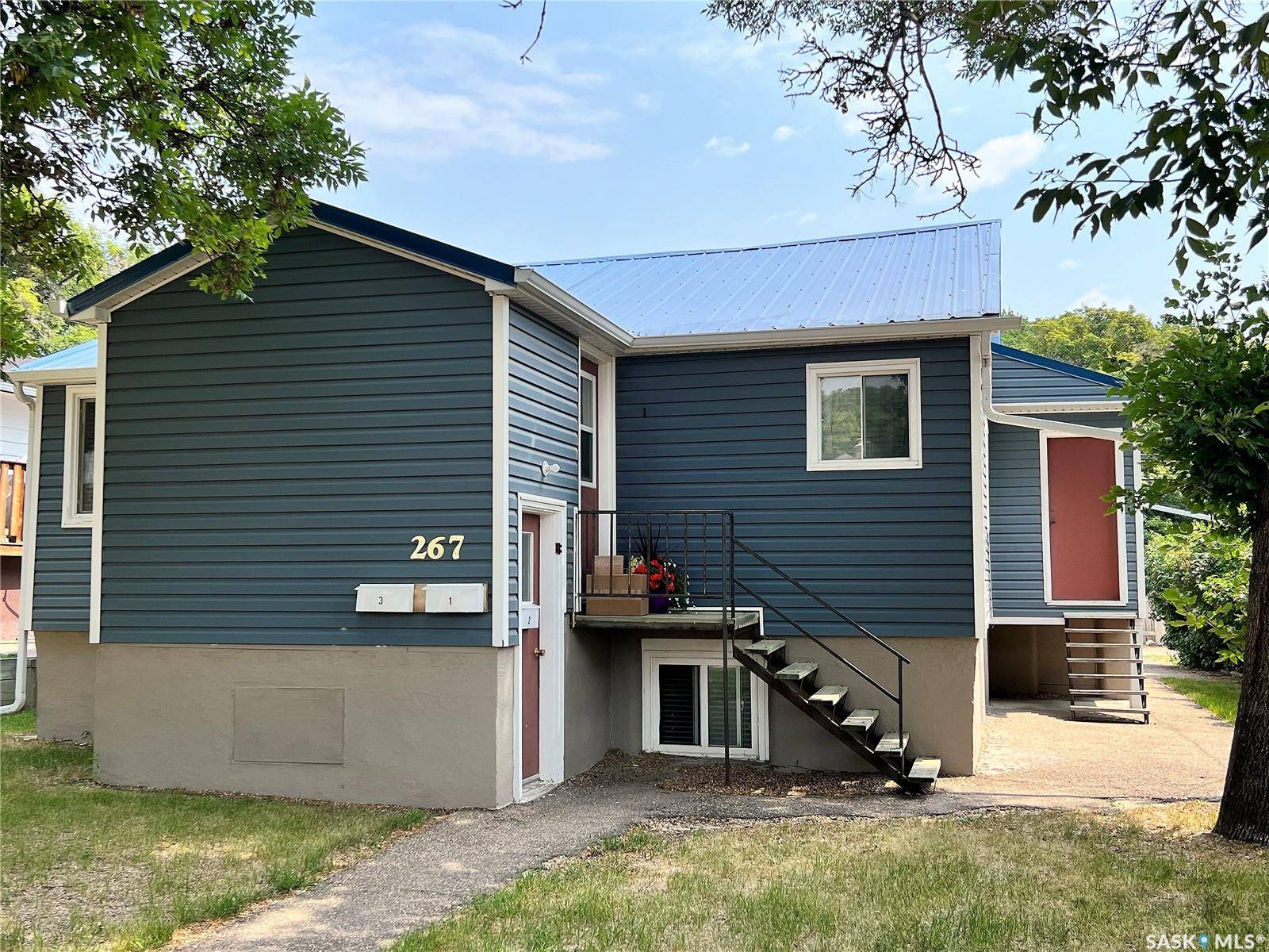 Swift Current, SK S9H 0Y9,267 7th AVENUE NW