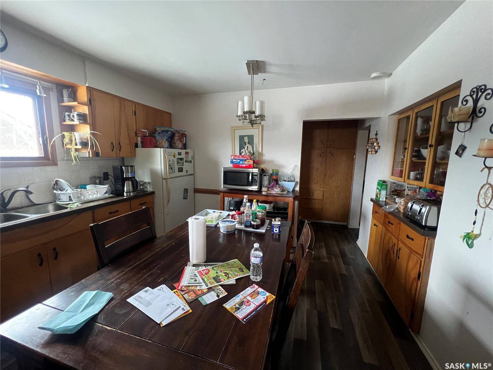 Prince Albert, SK S6V 3R3,565 15th STREET W