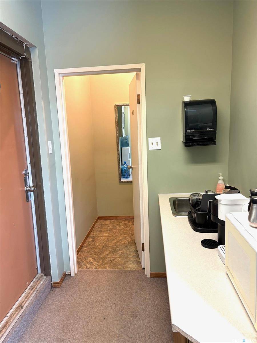 Yorkton, SK S3N 0Y9,9 5th AVENUE N