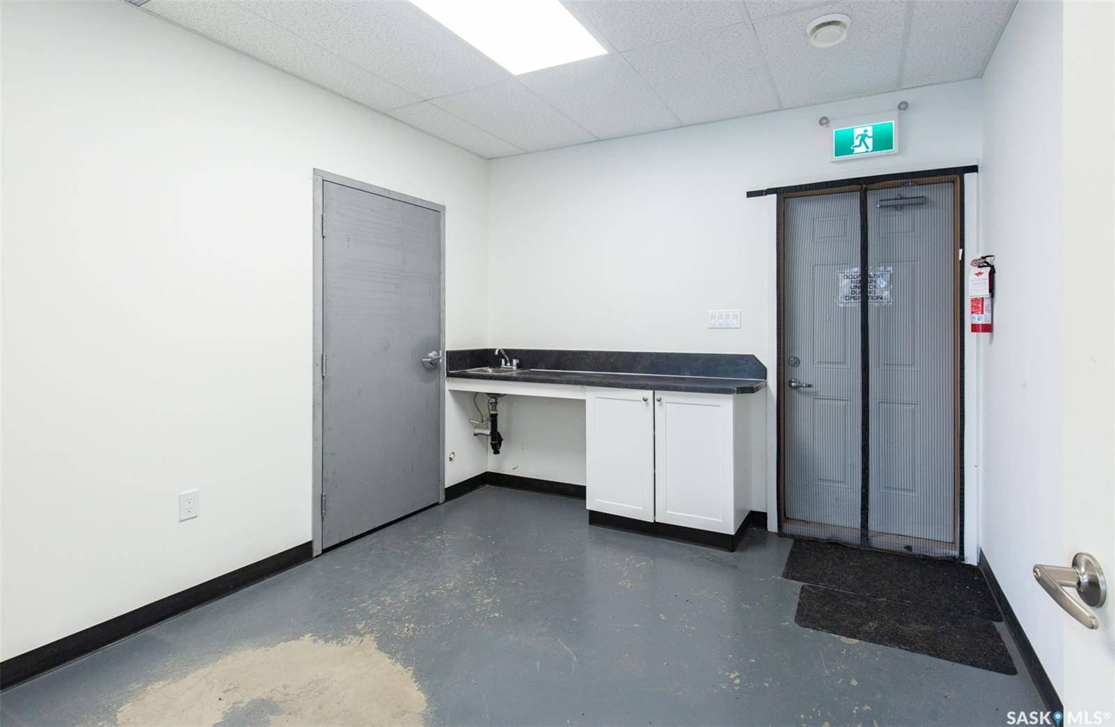 Moose Jaw, SK S6H 1S7,256 High STREET W
