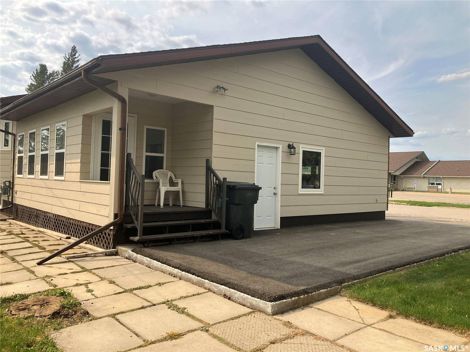 Carrot River, SK S0E 0L0,402 4th STREET W