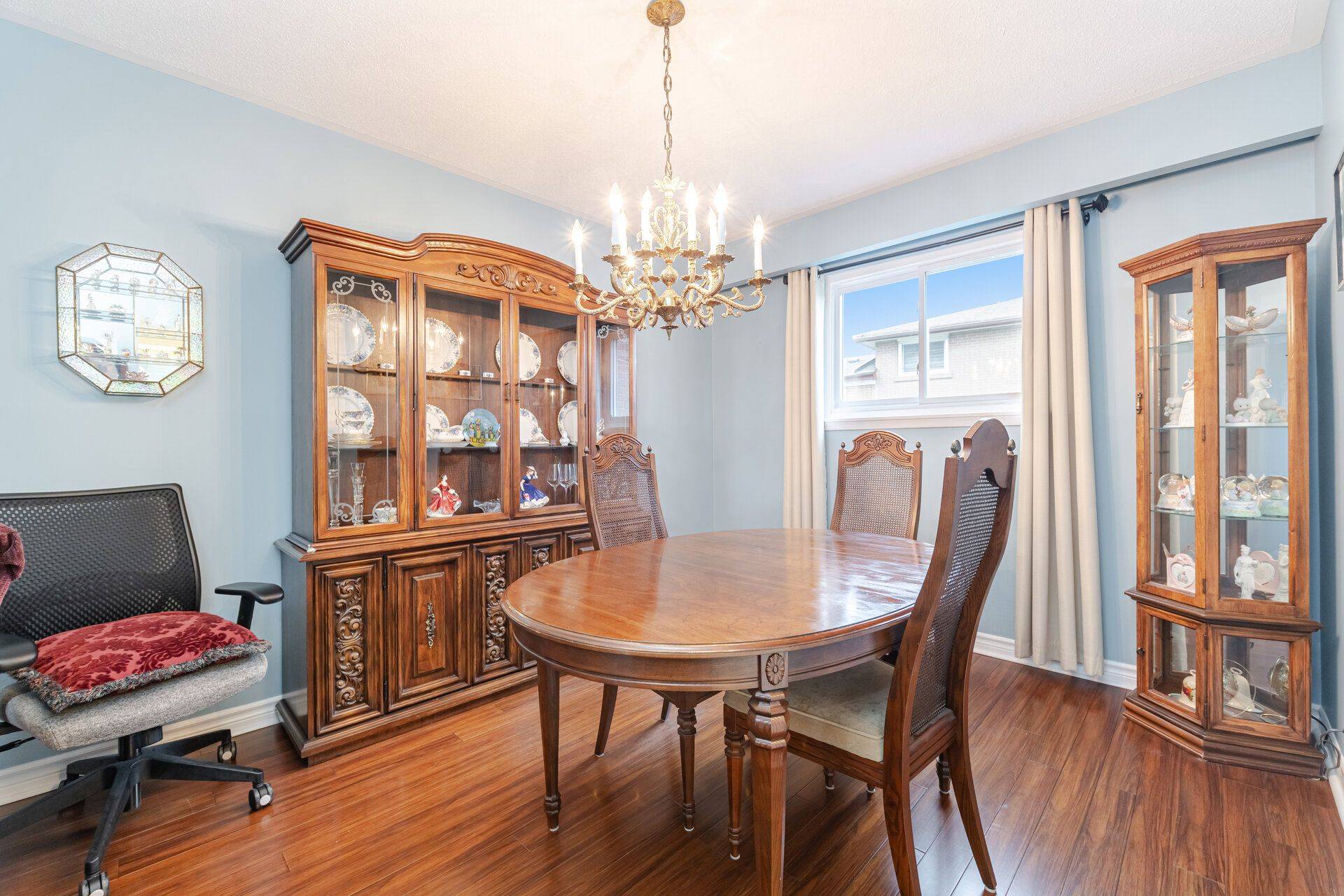 Brampton, ON L6T 1T2,5 Danesbury CRES
