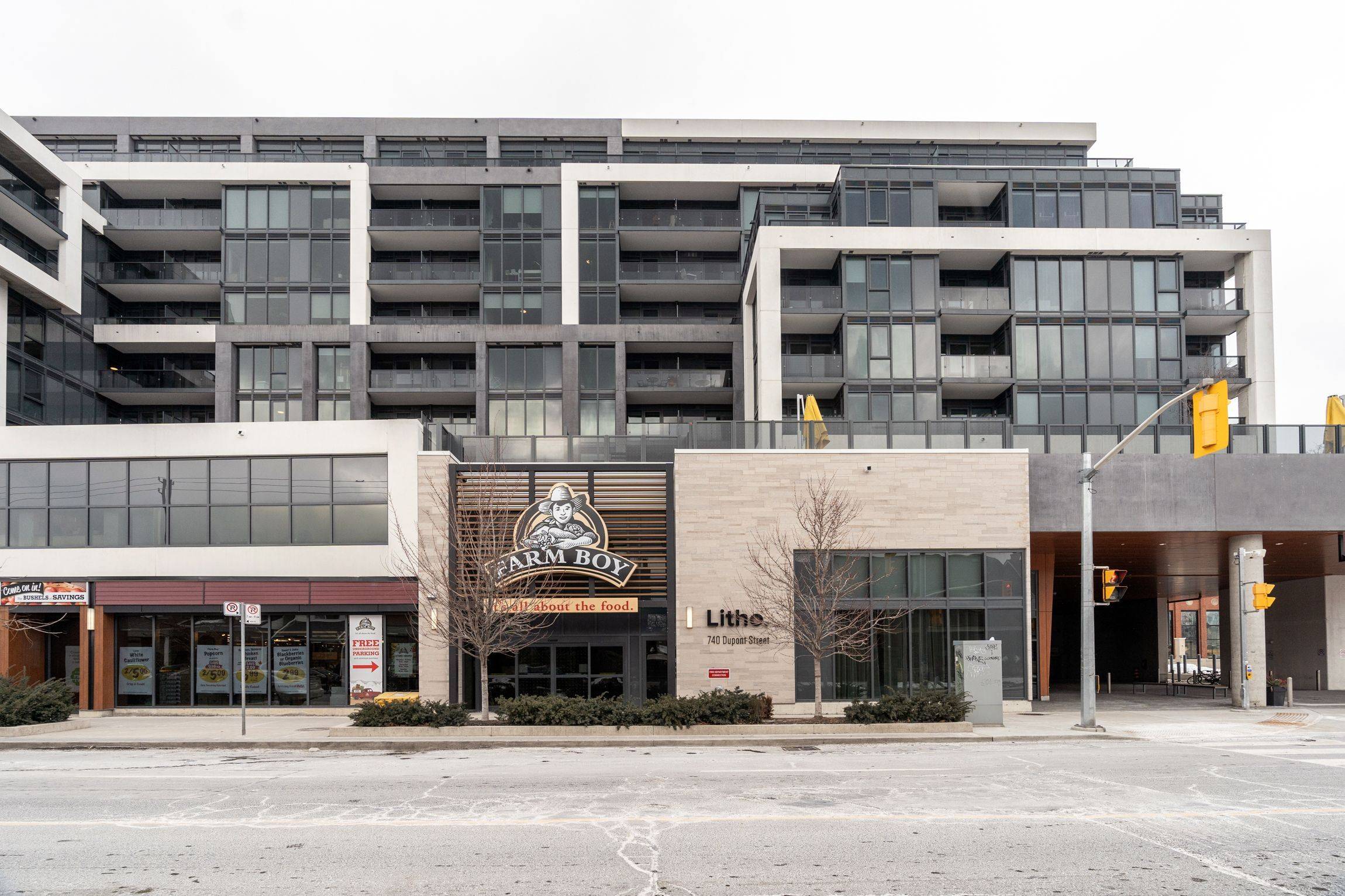 740 Dupont ST #207, Toronto W02, ON M6G 0A9