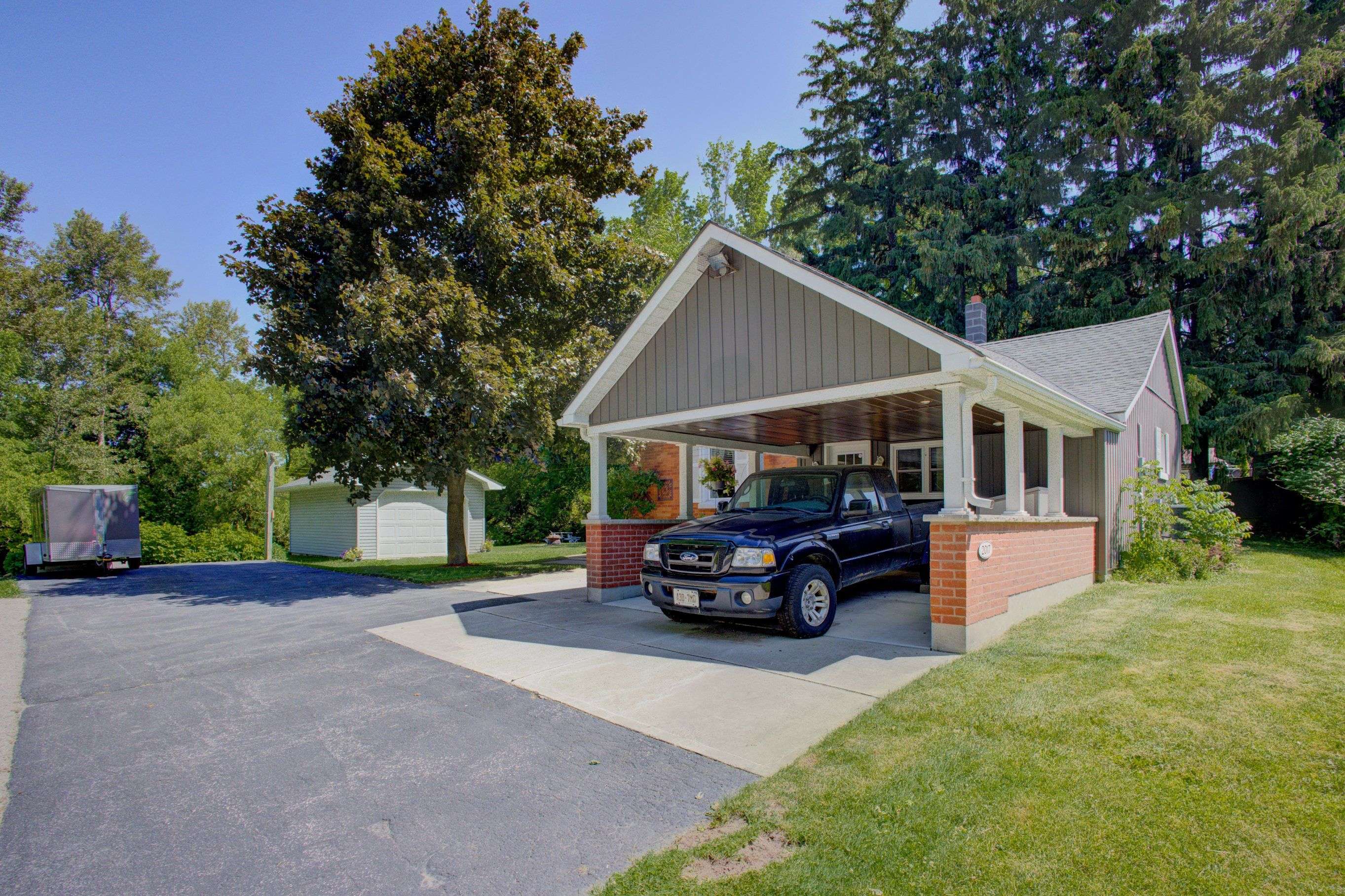 2017 ALBERT ST, Howick, ON N0G 1X0