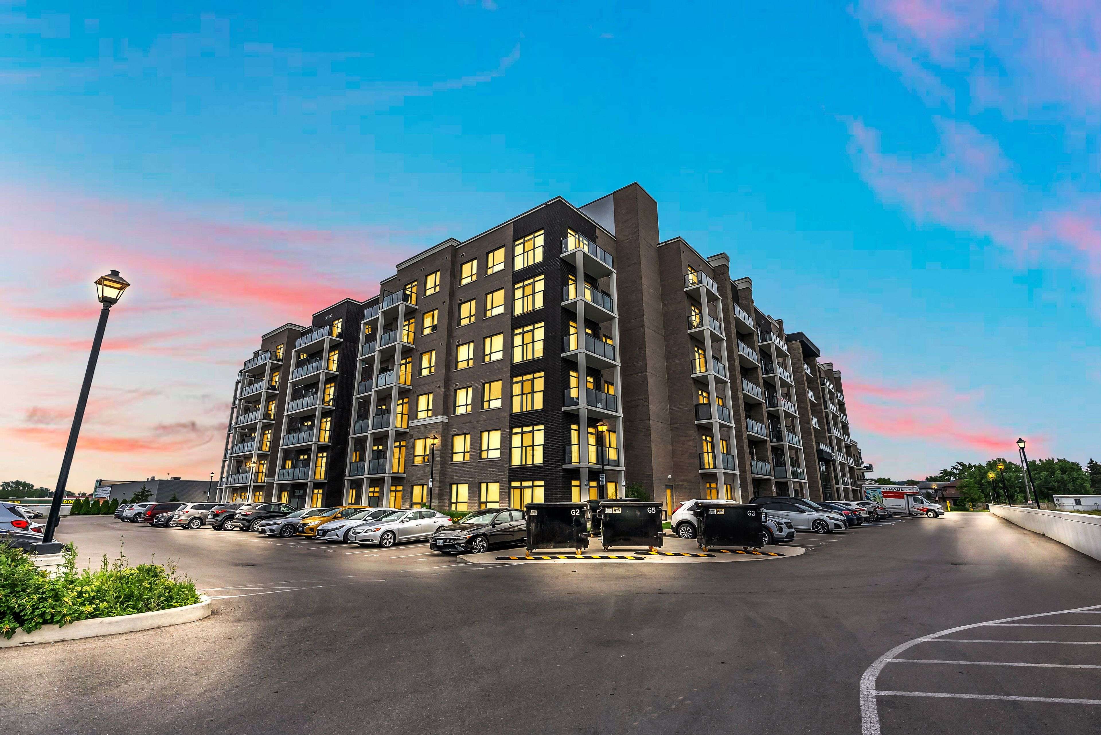 5055 Greenlane RD #208, Lincoln, ON L3J 2J3