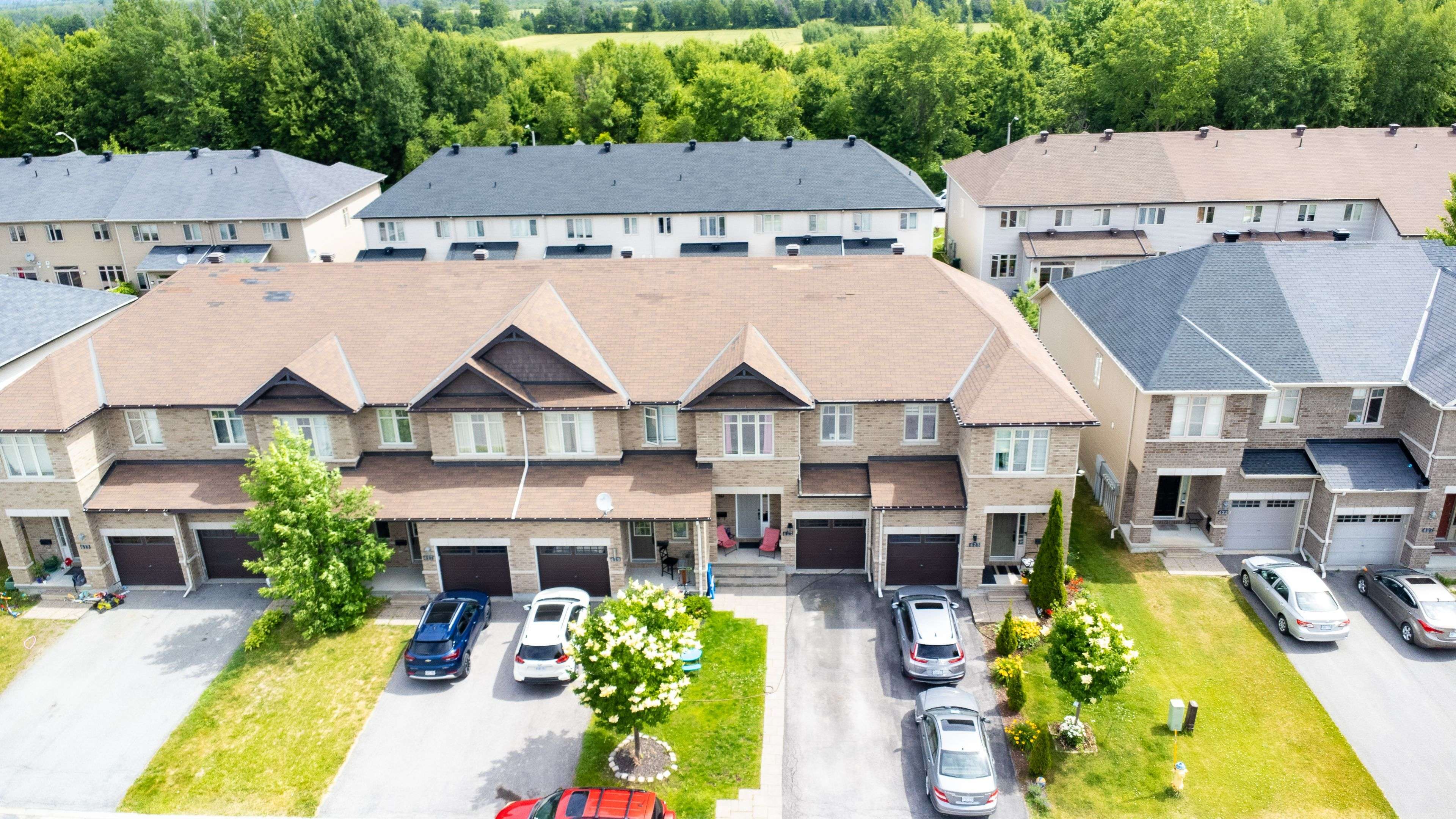 Kanata, ON K2W 0B8,421 Arncliffe AVE