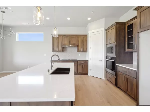 La Center, WA 98629,2401 SE FOXTROT ST