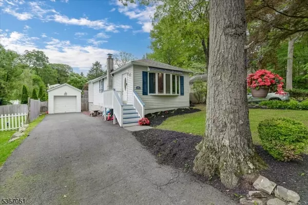 West Milford Twp., NJ 07421,4 Rumson Ct